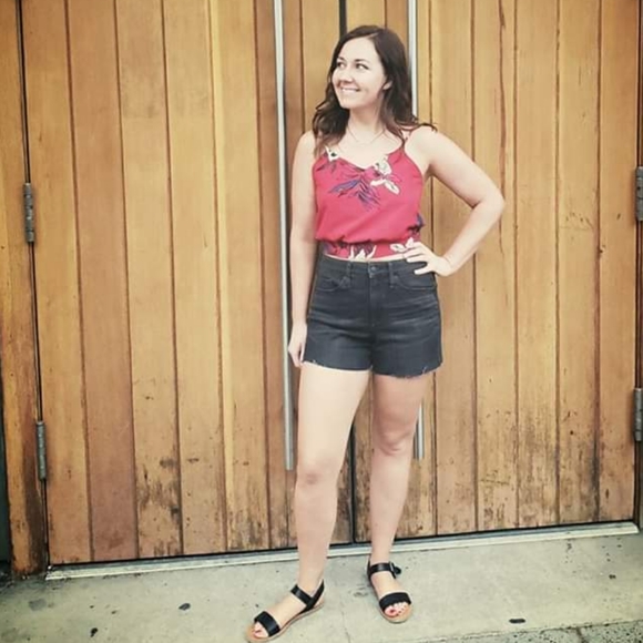 Meet Your Posher - Picture 3 of 6